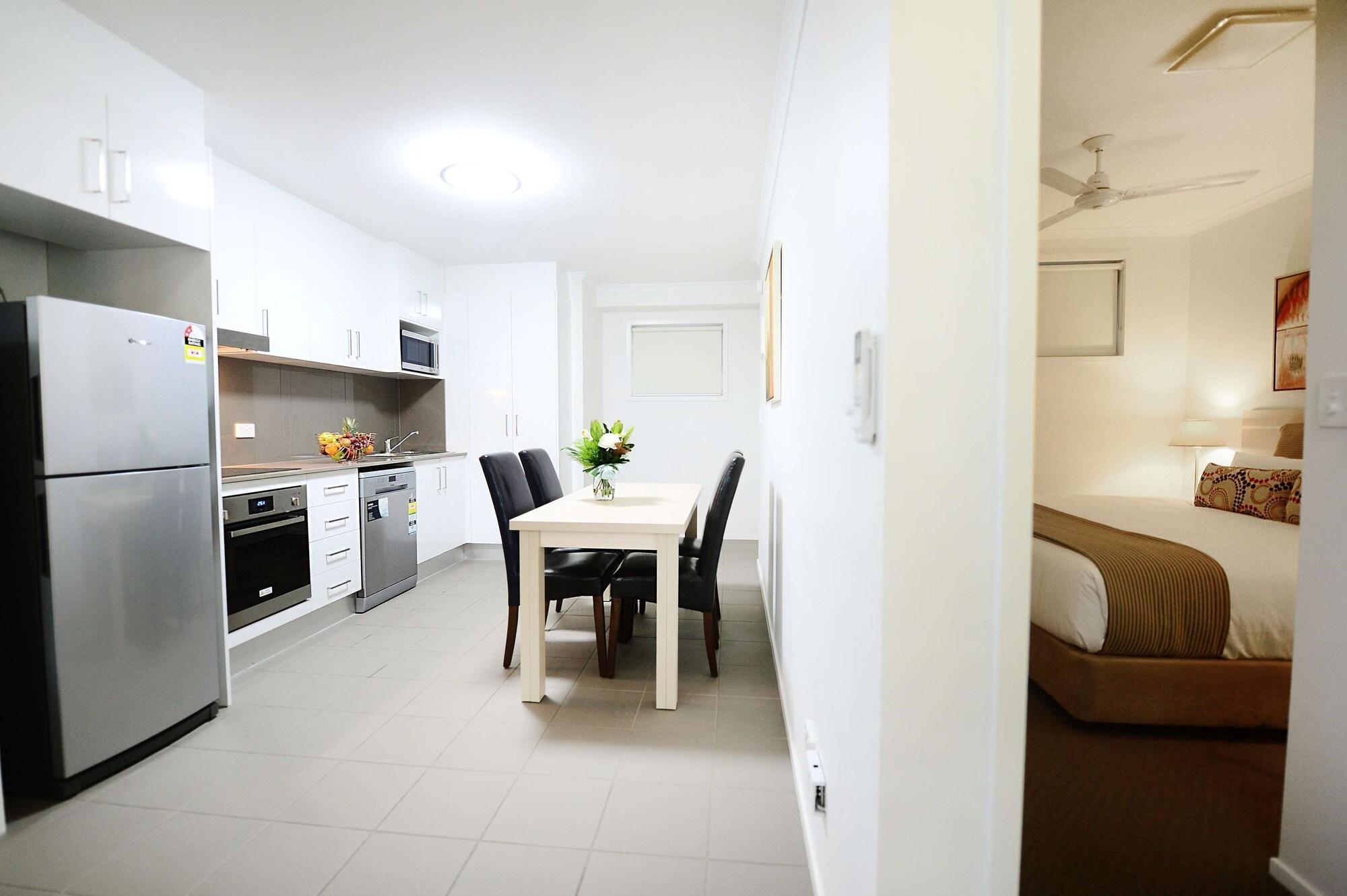 Oaks Moranbah Suites Exteriör bild