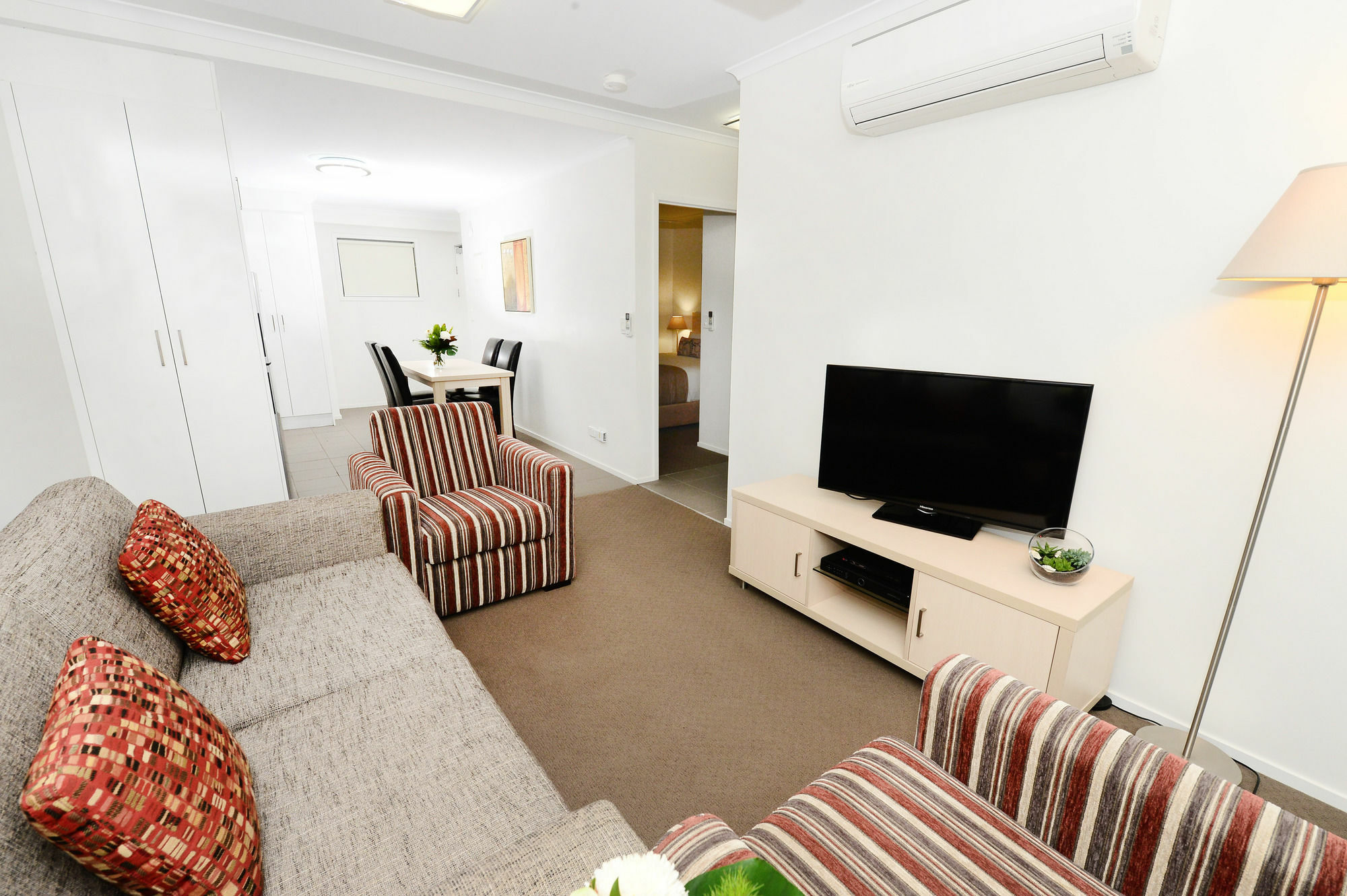 Oaks Moranbah Suites Exteriör bild